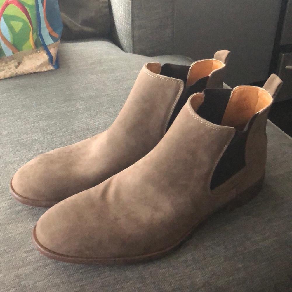 Robert Wayne Boots